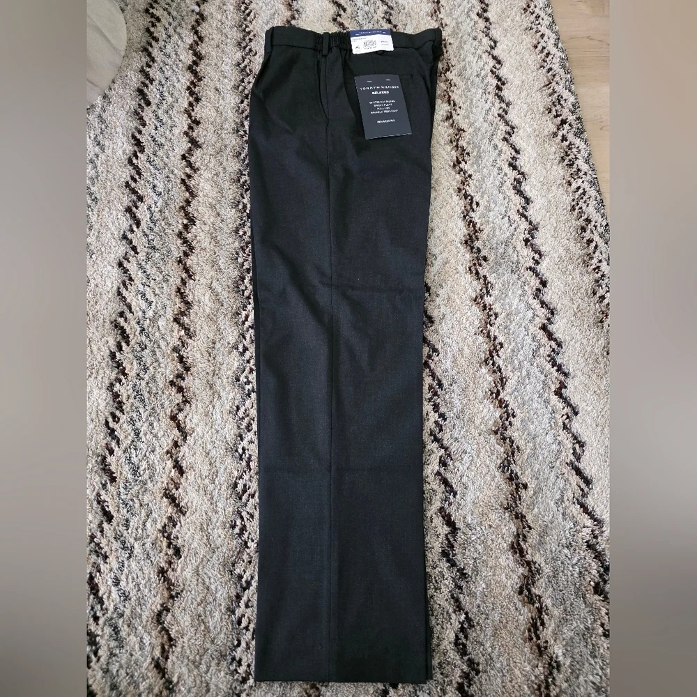 Tommy Hilfiger Mens Dress Pants 33x32 Wrinkle Free Charcoal Career $95 Relax Fit